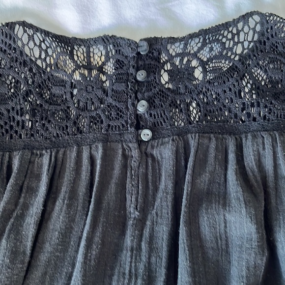 Ralph Lauren flowy cotton shirt with lace arms and detailing - Picture 4 of 4